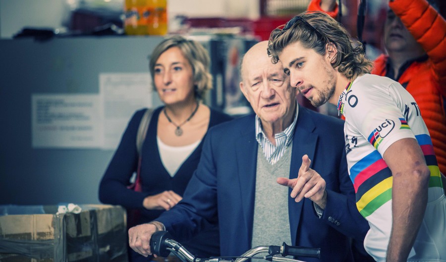 Sportful founder Dr. Cremonese shows Peter Sagan around the factory.